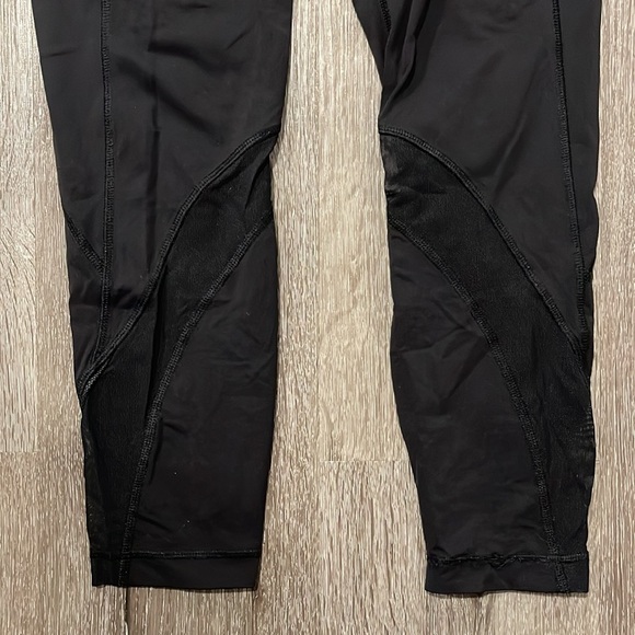 Lululemon Inspire legging - Picture 3 of 5